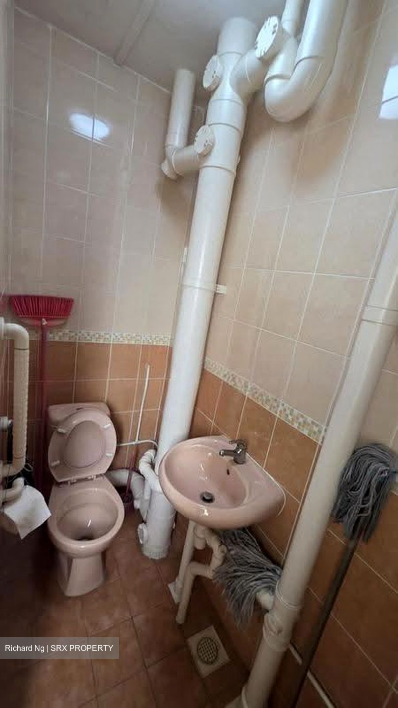 Blk 556 Jurong West Street 42 (Jurong West), HDB Executive #636434241